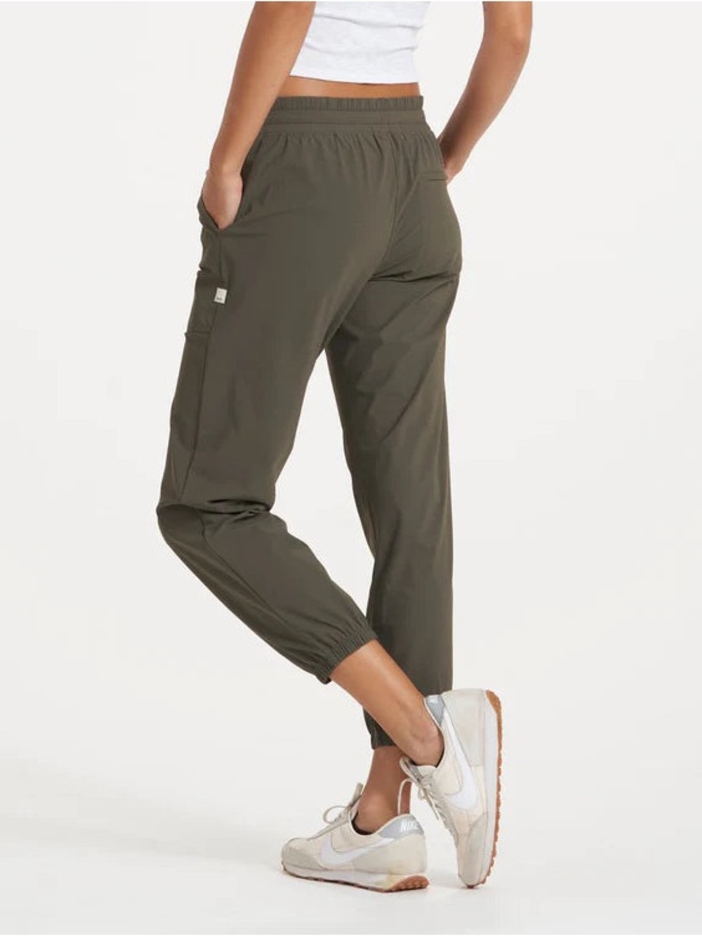 Vuori miles jogger in olive green
Size M